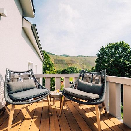 Gut Foersterlay - Exklusive Boutique Apartments Im Historischen Winzerhaus Direkt An Der Mosel Lösnich Exterior foto